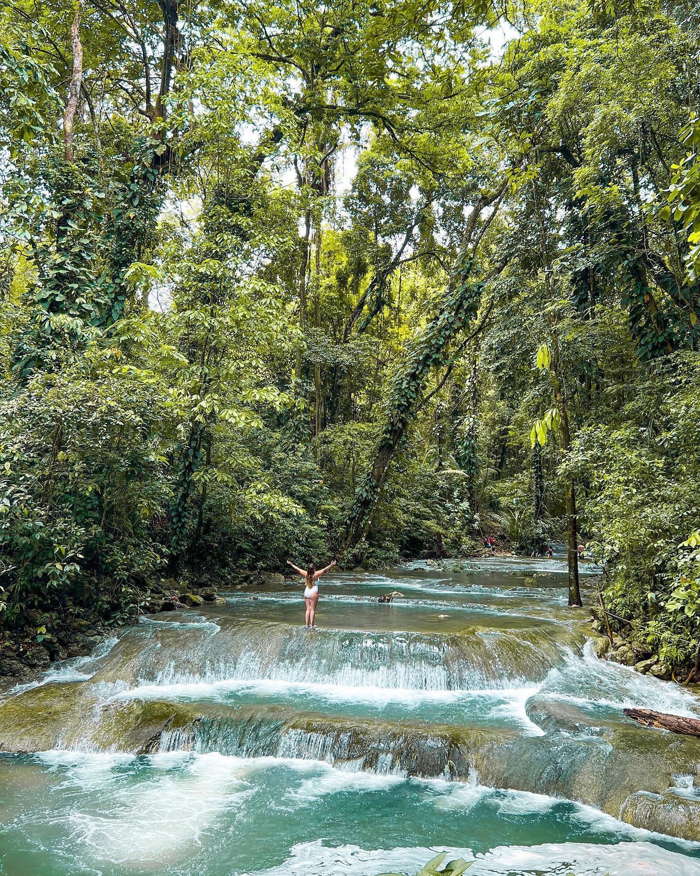 Cascadas Siete Altares cerca de Livingston