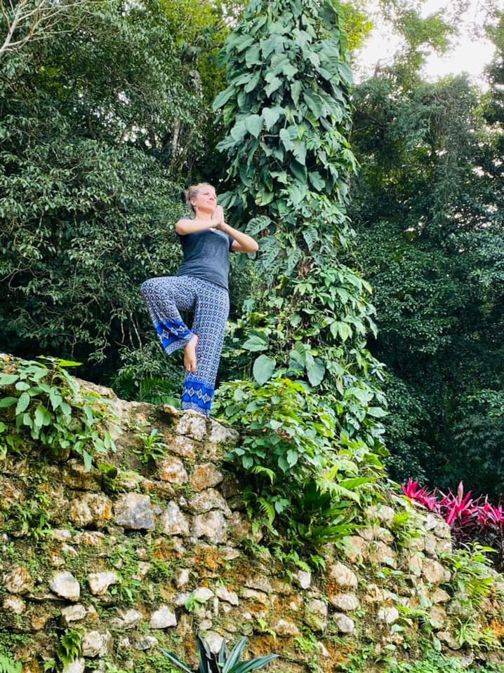 Clases de yoga con vista al cañón