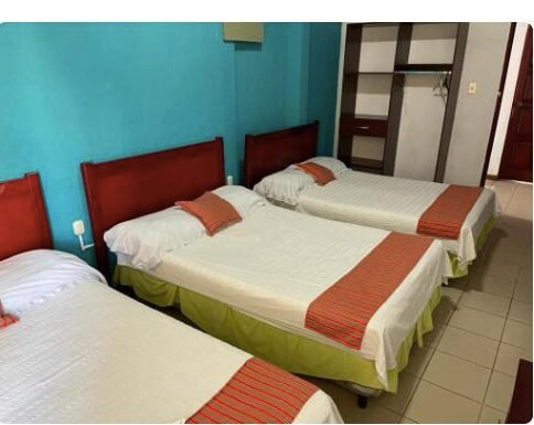 Habitación Triple Clásica del Hotel Villa Margarita