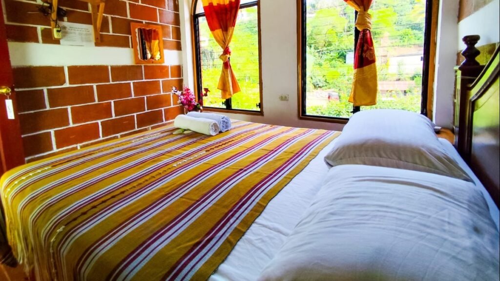 Doble con baño compartido, AC y TV - Viñas Hotel Lanquín, Semuc Champey